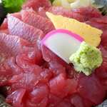 寿司吉 - 大トロ・中トロ・中おちの豪華丼