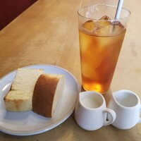 BLU - 自家製パン、アイスティー