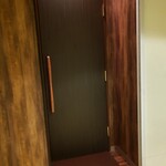 BAR 杉谷 - 入り口はシンプルで隠れ家のよう