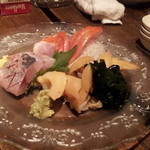 AGURI GOOD MOON - お造り、青柳、釣り鯵、スモーク金目鯛