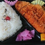 お弁当の重兵衛 - ボリュームとんかつ弁当 650円