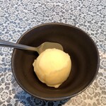 아카시야키 와카사 - 식사 후에는 셔벗을 선택하세요. 유자 맛입니다.