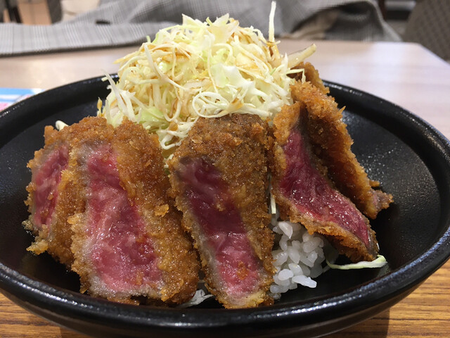 精肉店直営ローストビーフ丼 やまと イオンモール松本店 松本 洋食 欧風料理 その他 食べログ