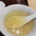 ぎょうざの満洲 - セットのスープ