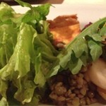 オゥ・レギューム - キッシュ、レンズ豆、レタスサラダ