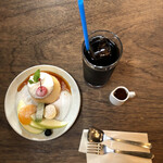 uni CAFE - uniプリン¥600  セットドリンク:アイスコーヒー¥300
      
      