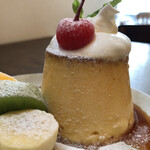 uni CAFE - uniプリン¥600  