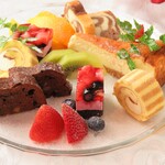 Sweets plate (assortment of 5 types)