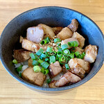 麺屋 しん蔵 - チャーシュー丼 300円