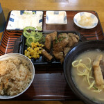 がんじゅうおばぁの台所 ゆらてぃく - 