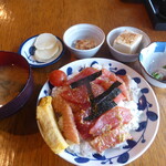 Dainingu Musutaki - まぐろちらし寿司￥７５０