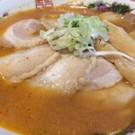 岡本屋 - 味噌チャーシュー麺（830円）