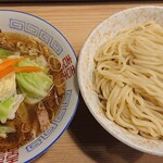 逆流 - 鹽のつけ野菜(中盛り300g)¥1,080