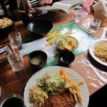 オン＆オフ - トンカツランチ、えびピラフ、カツ丼