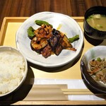 Kamadoka - ﾅｽと鶏肉のﾋﾟﾘ辛炒め定食