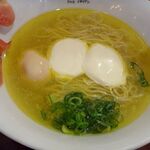 黄金の塩らぁ麺 ドゥエイタリアン - 