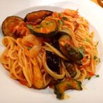 カプリチョーザ - カラブリア産唐辛子のスパゲティ エビ・タコ・夏野菜たっぷりのトマトソース