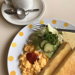 コーヒー＆レスト チャコール - モーニング(スクランブルエッグ)