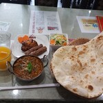 パキスタン・アラビアン・インド料理 デラ - C MEAL　キーマと豆