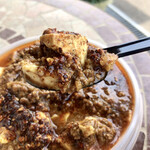 Spice&Dining KALA - 麻婆は四川豆板醤ペーストで辛味増し！
