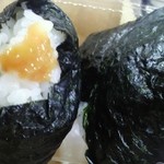 自由が丘 あえん おそうざいキッチン - おにぎり梅と鮭