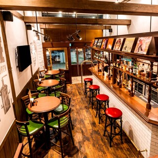 お一人様やカップルの方には、オススメのカウンター席♪