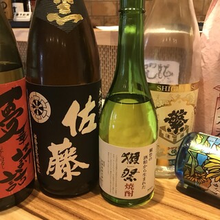 こだわりの日本酒、焼酎で楽しく長い夜を◎