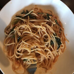 AGURA - 鶏肉とほうれん草のトマトソースだったかな