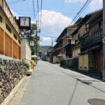 祇園 さゝ木 - お隣は圓堂さん