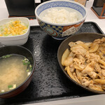 Yoshinoya - 生姜焼き定食