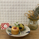 オヤツヤ イス - 