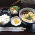 レストラン オーシャン - 日替りランチB830円 肉玉子とじうどん定食