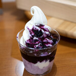 開田高原アイスクリーム工房 - ブルーベリーヨーグルトパフェ（520円）