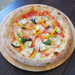 くつろぎ納屋 森のキッチン - ３種の野菜ピッツァ