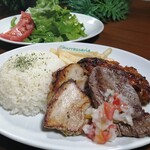 シュハスカリア キボン - 平日ランチ一番人気！ミックスのPRATO FEITO（ブラジル式定食）