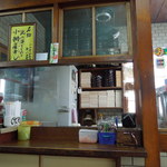 まるまん食堂 - 小鯛寿司を握るスペース