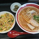 らーめん万代 - 半ちゃんラーメンセット