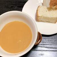 L'EAU - オマール海老のポタージュスープ
