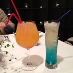 マリーゴールド - 左がスイカ、右がアップルのノンアルコールドリンク