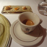 フィオッキ - エスプレッソ。小菓子