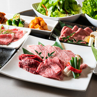 Not just Genghis Khan (Mutton grilled on a hot plate)! In fact, we are also very particular about beef.