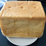 ベーカリーズラボ - 台形の生食パン