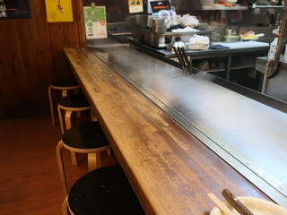 お好み焼き 越田 本店 - カウンター席