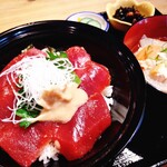 にほんしゅ ほたる - 料理写真:漬けまぐろ丼