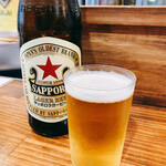 串焼き 巴 - サッポロラガー  中瓶　580円