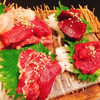 We also have fresh horse sashimi assorted liver sashimi.