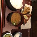 炭火焼専門食処 白銀屋 - 