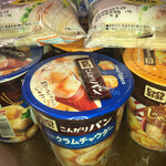 マルエドラッグ - 料理写真:こんがりパン 各100円+10%×6
ランチパック ツナマヨネーズ 半額64円+10%
ランチパック ツナチーとポテトサラダ 半額75円+10%