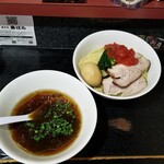 塩そば専門店 桑ばら - 冷やしとろろ昆布汁のつけそば ～トマトジュレ添え～