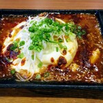 旨唐揚げと居酒メシ ミライザカ - 鉄板に麻婆豆腐